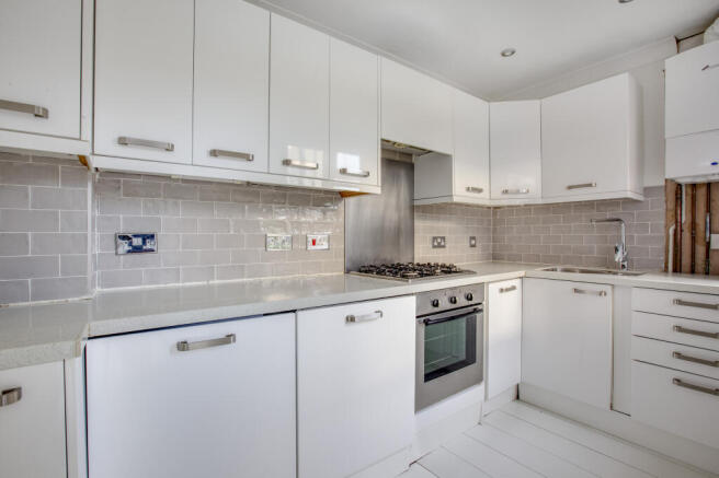 6 Kingfisher House, Dedmere Road, SL7 1PG-3