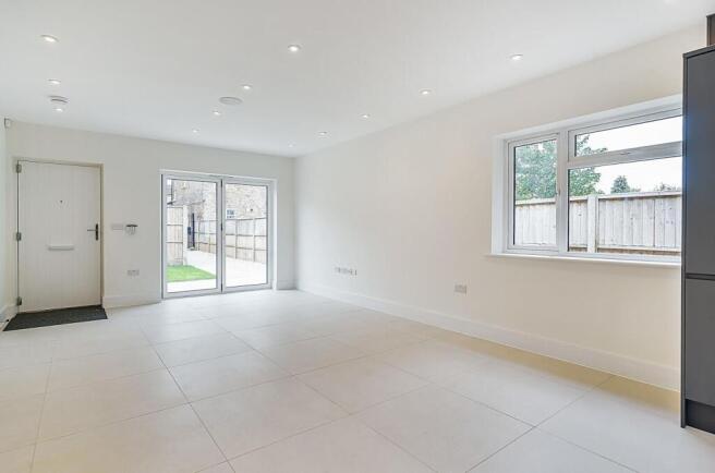 18558907 (1)c (1).jpg