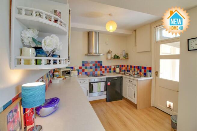 KITCHEN / DINING / DAY ROOM: