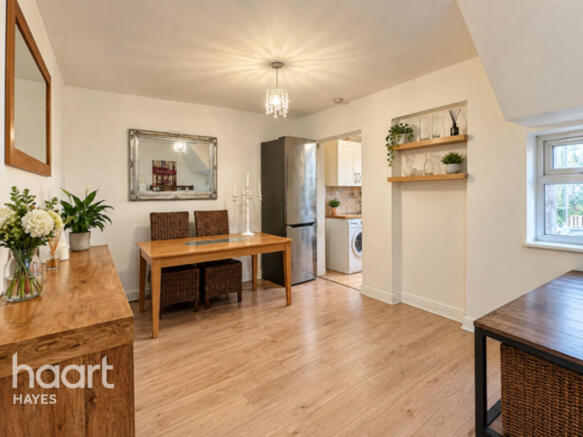 Jonson Close, Hayes photo 4