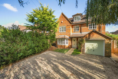 Chatton Row, Bisley, Woking, GU24