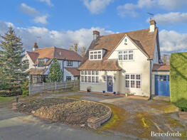 Largnean, Shenfield Gardens, Hutton CM13 1DT