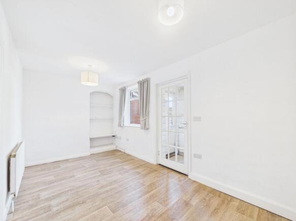 3 bed Terraced for sale Image 5