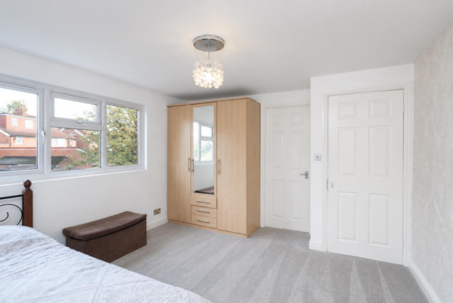 6 bed Semi-Detached for sale Image 10