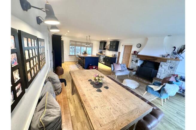 Kitchen/dining Room 
