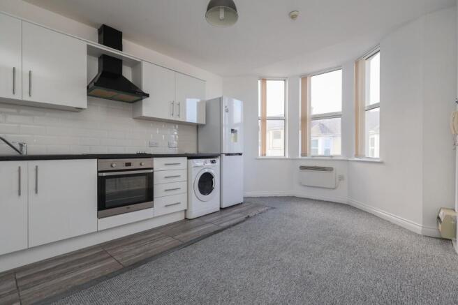 Lounge/Kitchen