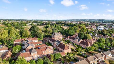 North Parade, Horsham, RH12