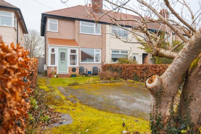 24 Moorfield Drive-17.jpg