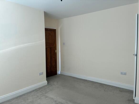 3 bed Terraced to rent Image 10
