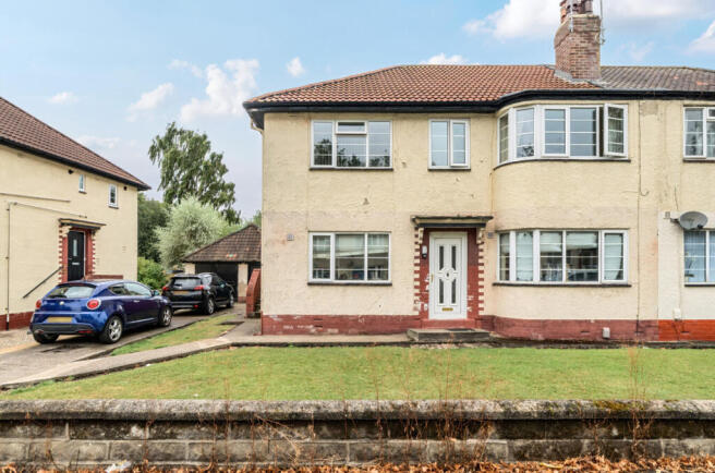 2 bed Flat for sale Image 4