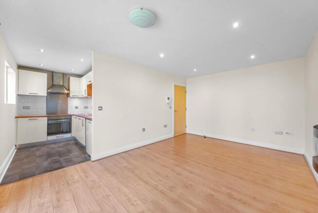 1 bed Flat for sale Image 5