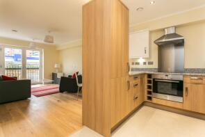 2, 36 Cubitt Apartments, Chatfield Road, London SW11 3SE