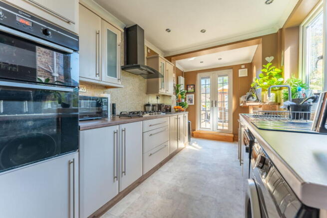 3 bed Terraced for sale Image 7