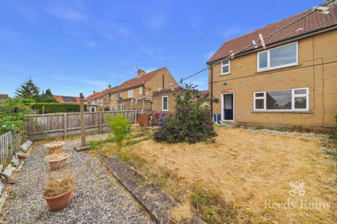 3 bed Semi-Detached to rent Image 10