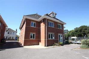 Flat 3, 30 Thorn Court, Warwick Road, Bournemouth BH7 6LD