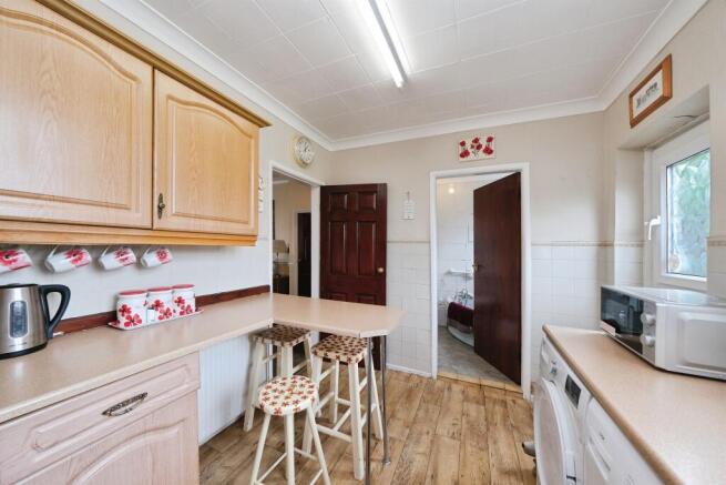 3 bed Semi-Detached for sale Image 4
