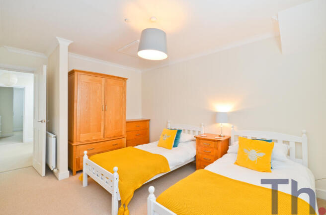 Bedroom 4 (2).JPG