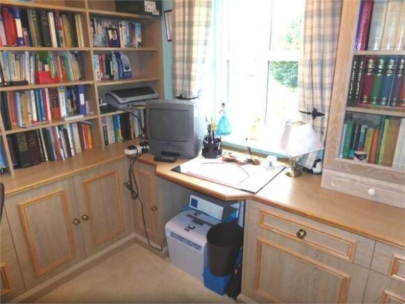 Photo 10