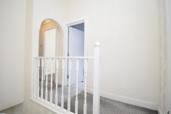 3 bed Maisonette to rent Image 4