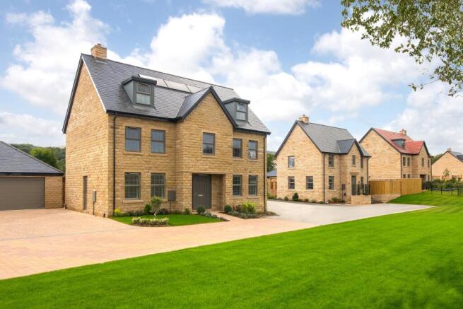 5 bed Detached for sale Image 11