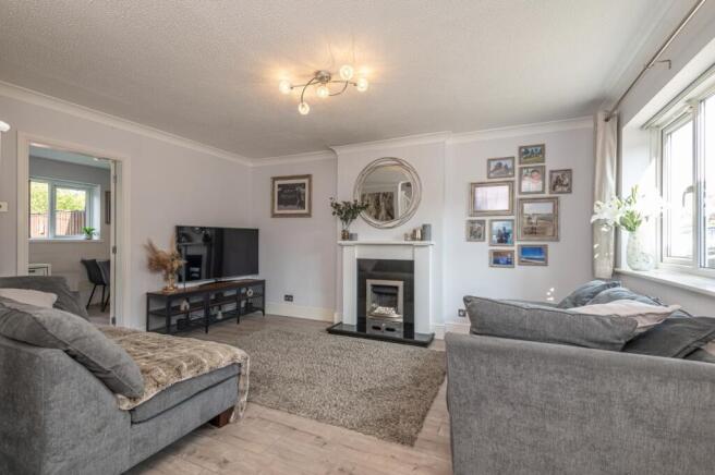 06 - 19 Marsland Court BD19 4QQ