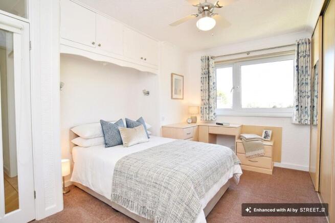3 bed Flat for sale Image 6