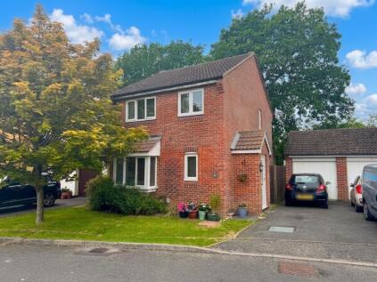 York Close, Southwater, RH13