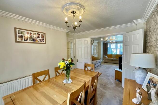 4 bed Detached for sale Image 4