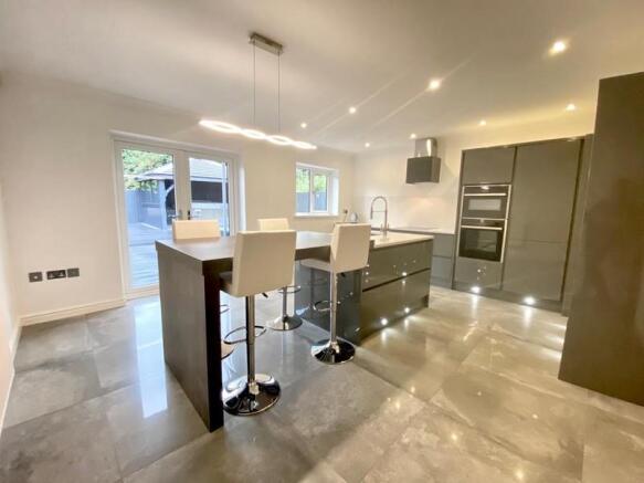 Kitchen/Breakfast Room