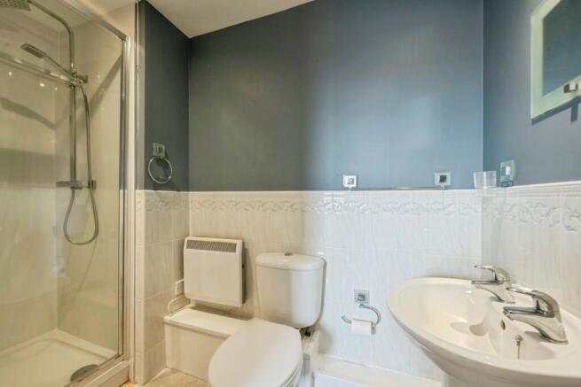 2 bed Flat for sale Image 9