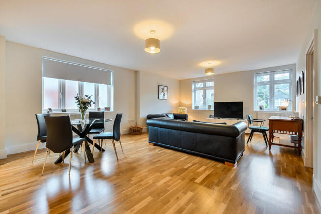 1428906-9-69b2f44...