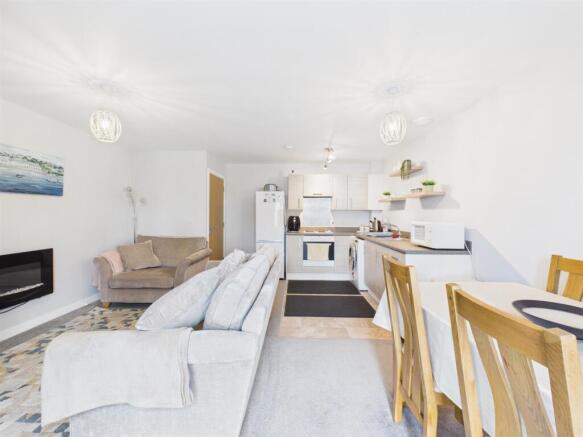 1 bed Flat for sale Image 6