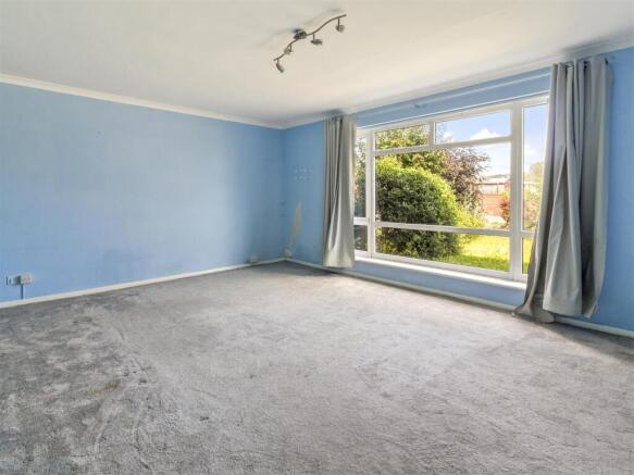 1 Cedar Court New-001.JPG