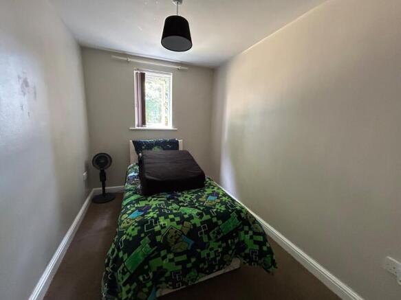 2 bed Flat to rent Image 10