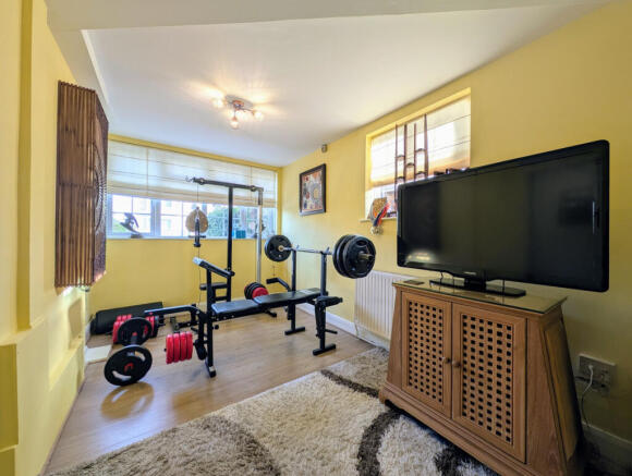 Photo 11