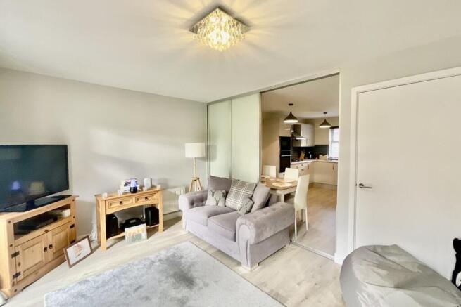 3 bed Town House for sale Image 10
