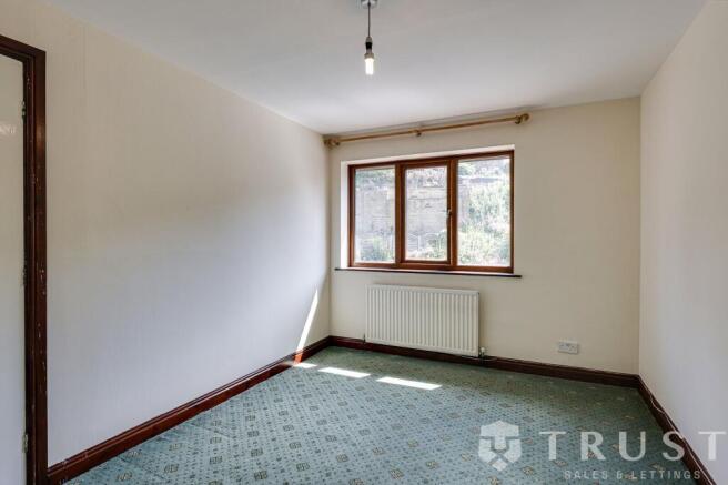 3 bed Terraced to rent Image 11