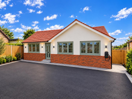 Falconhurst, Crays Hill Road, Crays Hill, Billericay CM11 2YR
