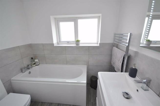 Family Bathroom/w.c