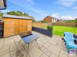 8, Fairview Drive, Higham, Rochester ME3 7BG