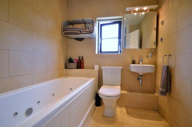 Photo 16