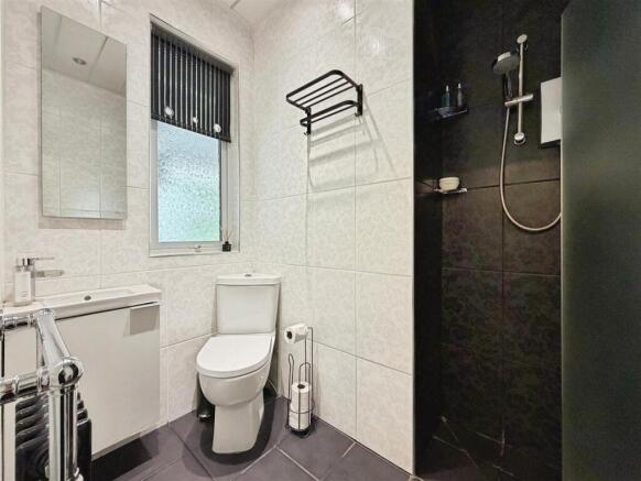3 bed Detached Bungalow for sale Image 12
