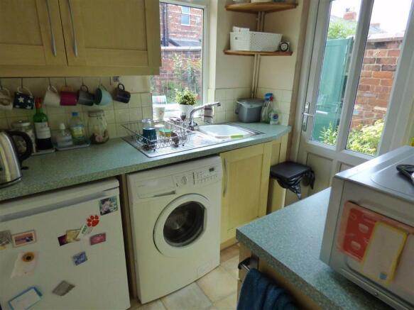 Kitchen: