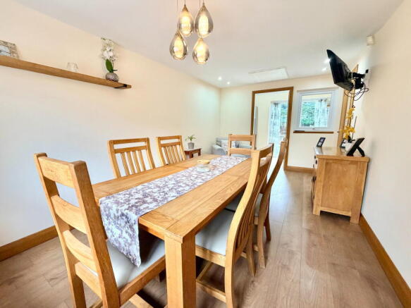 3 bed Link Detached House for sale Image 7