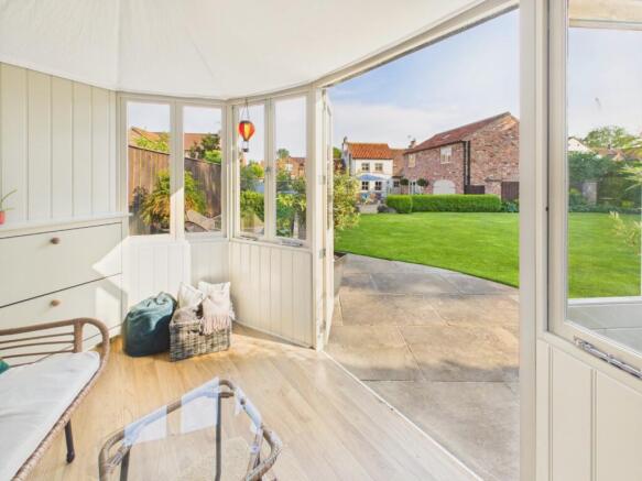 4 bed Detached for sale Image 4