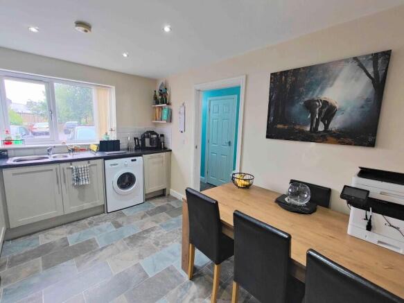 5 Plantation Court, Bradford, BD6 3FA photo 4