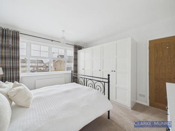 3 bed Semi-Detached for sale Image 11