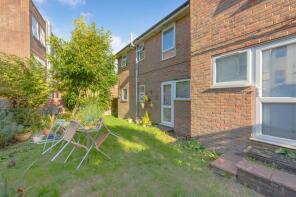 Flat 5, Broomans Court, Broomans Lane, Lewes BN7 2LT