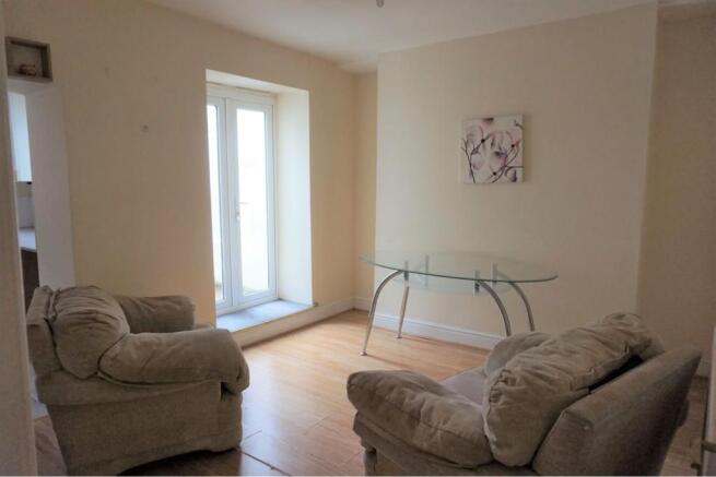 Lounge / Kitchen