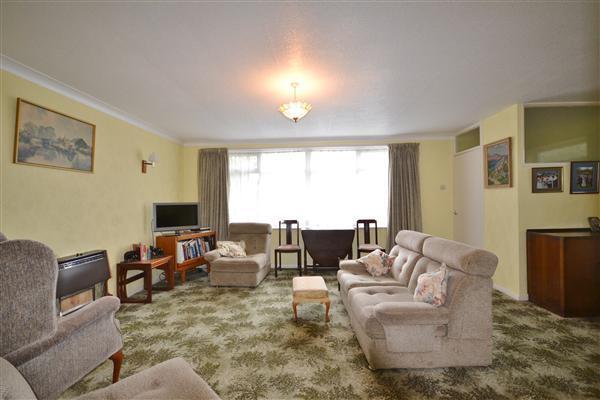 LOUNGE: